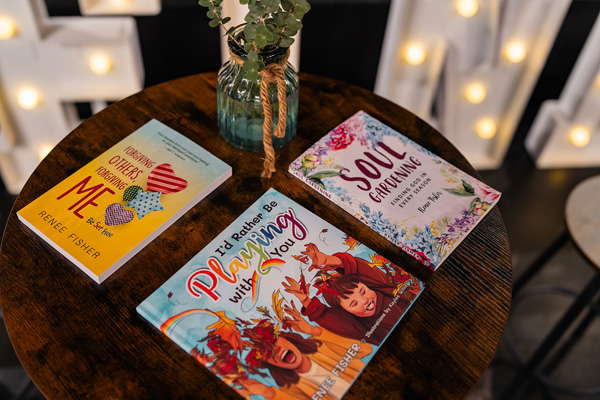 Meet MRM: Renee Fisher, Book & Author Coach